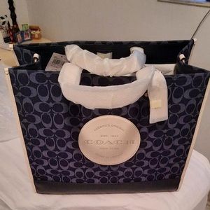 Coach Dempsey Tote 40